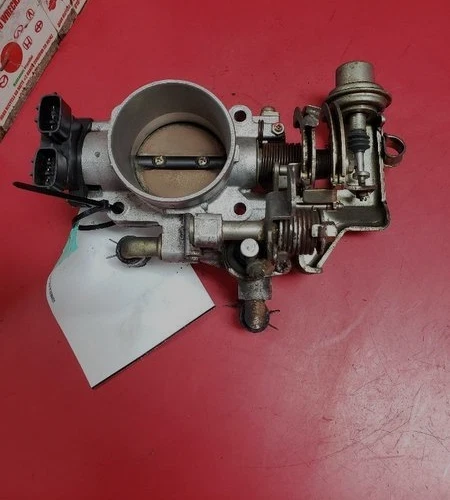 1999-2004 Nissan Frontier Throttle Body Assemmbly 6 cylinder AT Used - Image 4 of 4