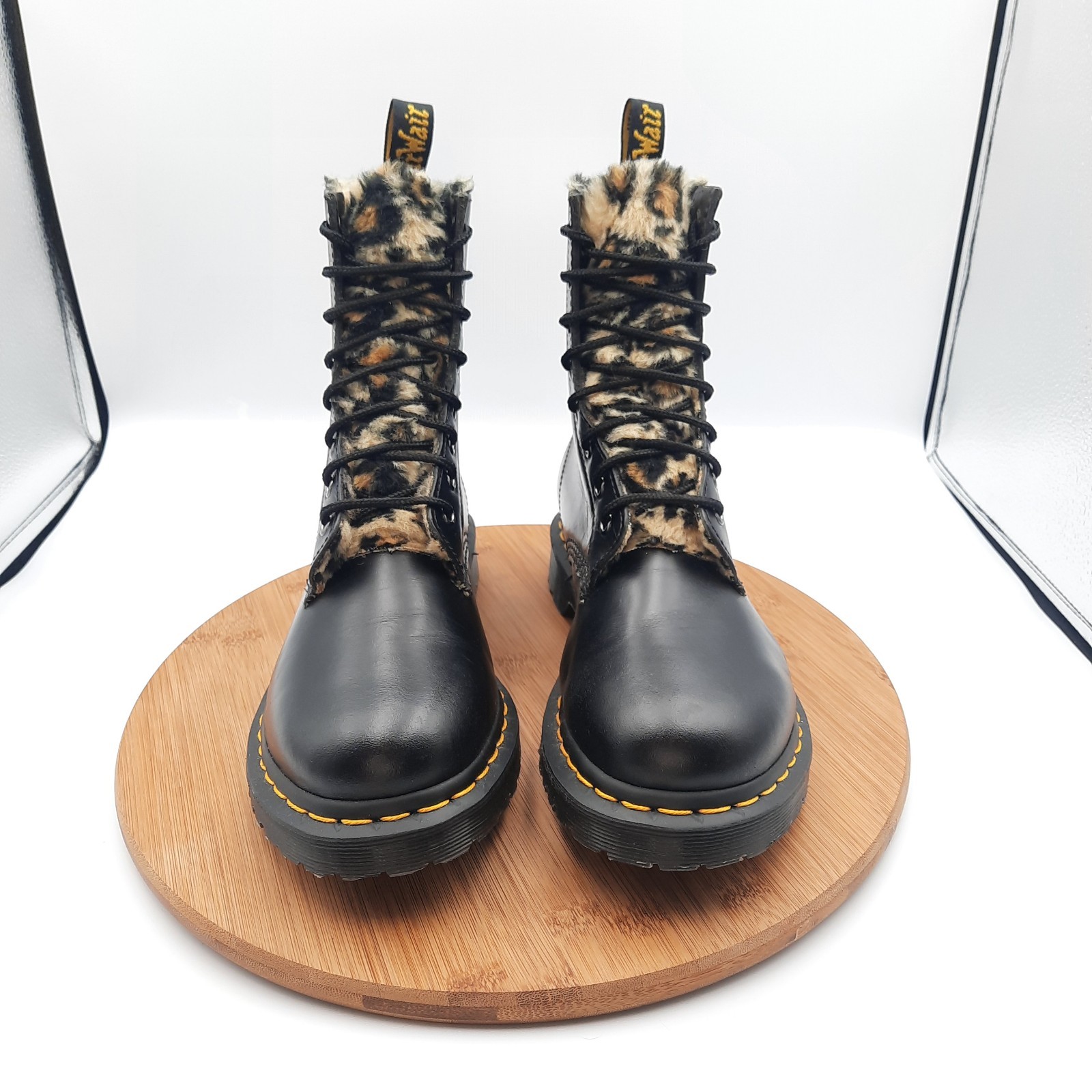 Dr Doc Martens 1460 Serena Leo Womens Size 9 Boots Black Leopard Faux Fur Lined thumbnail 2