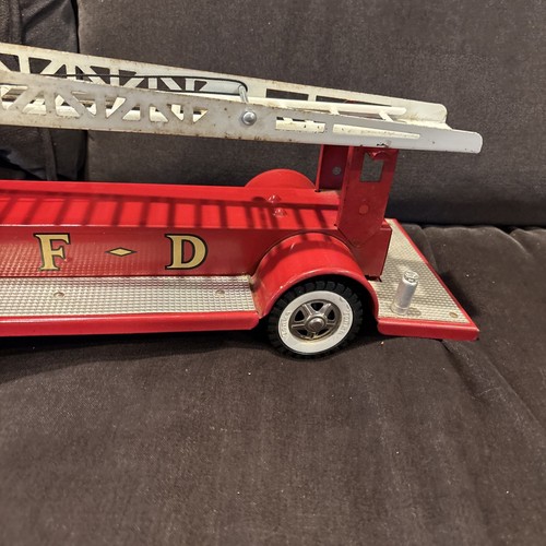 Camión de Bomberos Tonka TFD Escalera Aérea Hidráulica Años 60 De Colección -100% Completo - ¡BONITO! - Imagen 16 de 23