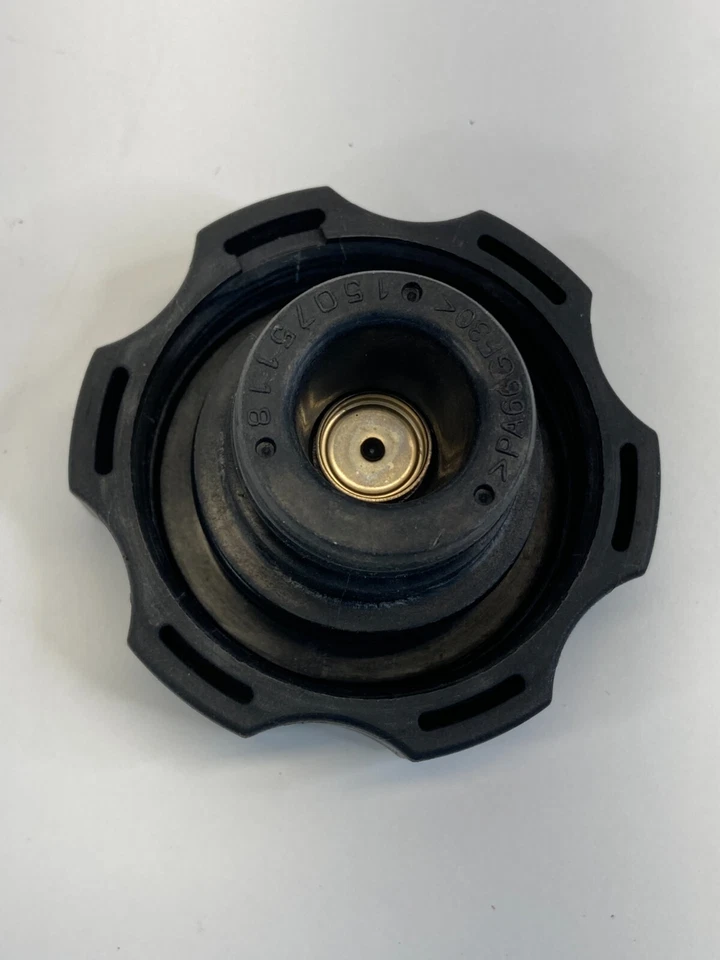 2000-2013 Chevrolet Tahoe GMC Yukon Radiator Coolant Overflow Tank Cap 15075118 — 第 4/4 张图片