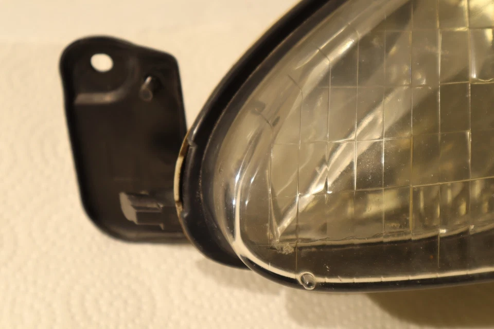 92 93 94 95 Mazda MX-3 Faro Faro izquierdo Luz A302 Foto 2 de 4