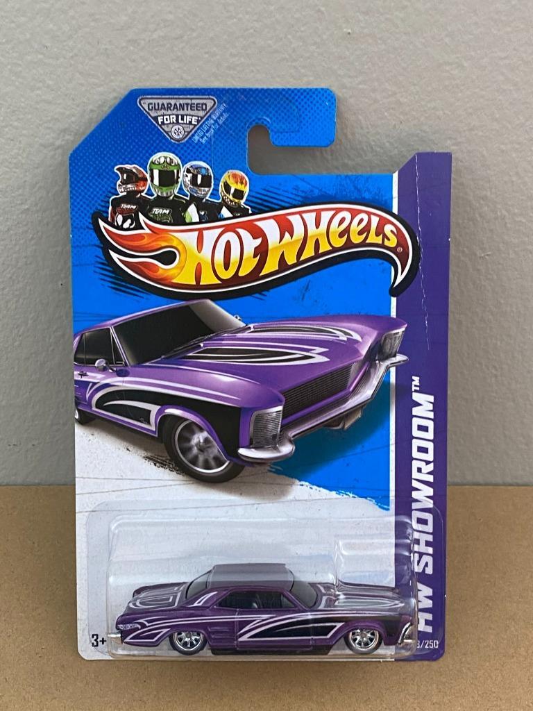 Hot Wheels 2013 Super Treasure Hunt '64 Buick Riviera HW