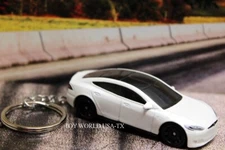 Custom Key Chain Tesla Model S white