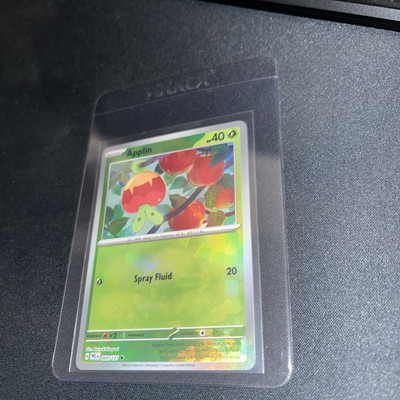 Applin Pokeball Holo 009/131 - Prismatic Evolutions Pokemon