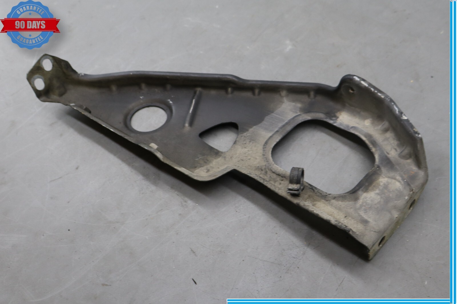 Maserati Quattroporte 2003-2008 Front Left Side bracket