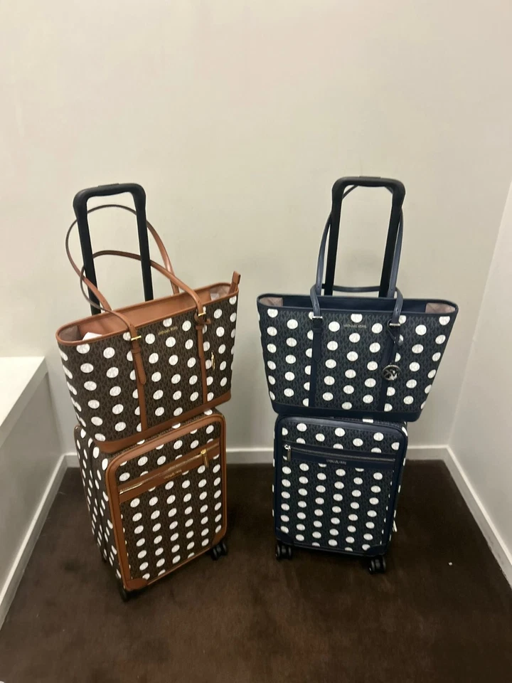 Conjunto combo Michael Kors pequeno feminino bolinhas carrinho de viagem mala + bolsa tote - Imagem 3 de 4