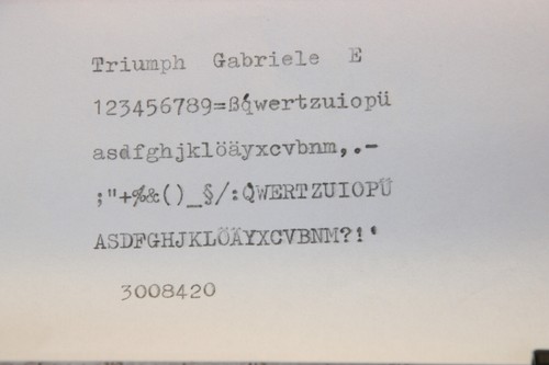 Vintage Triumph Gabriele Typewriter from 1962 in very good condition Nr. 3008420 - Bild 8 von 13