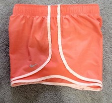 Women's Size Small Nike Active Wear Shorts Dri Fit Super Clean And Cute Peach
