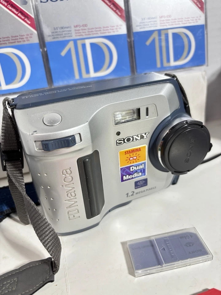 Sony Mavica MVC-FD100 Digital Camera Battery Memory Stick Floppy’s Case WORKING - Image 2 of 4