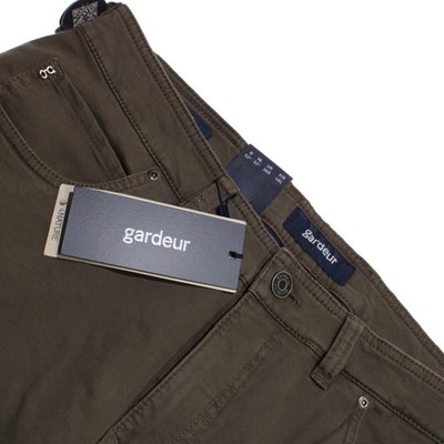 Gradeur NWD 5 Pocket Jean Cut Pants Size 36 US In Solid Green Cotton Blend