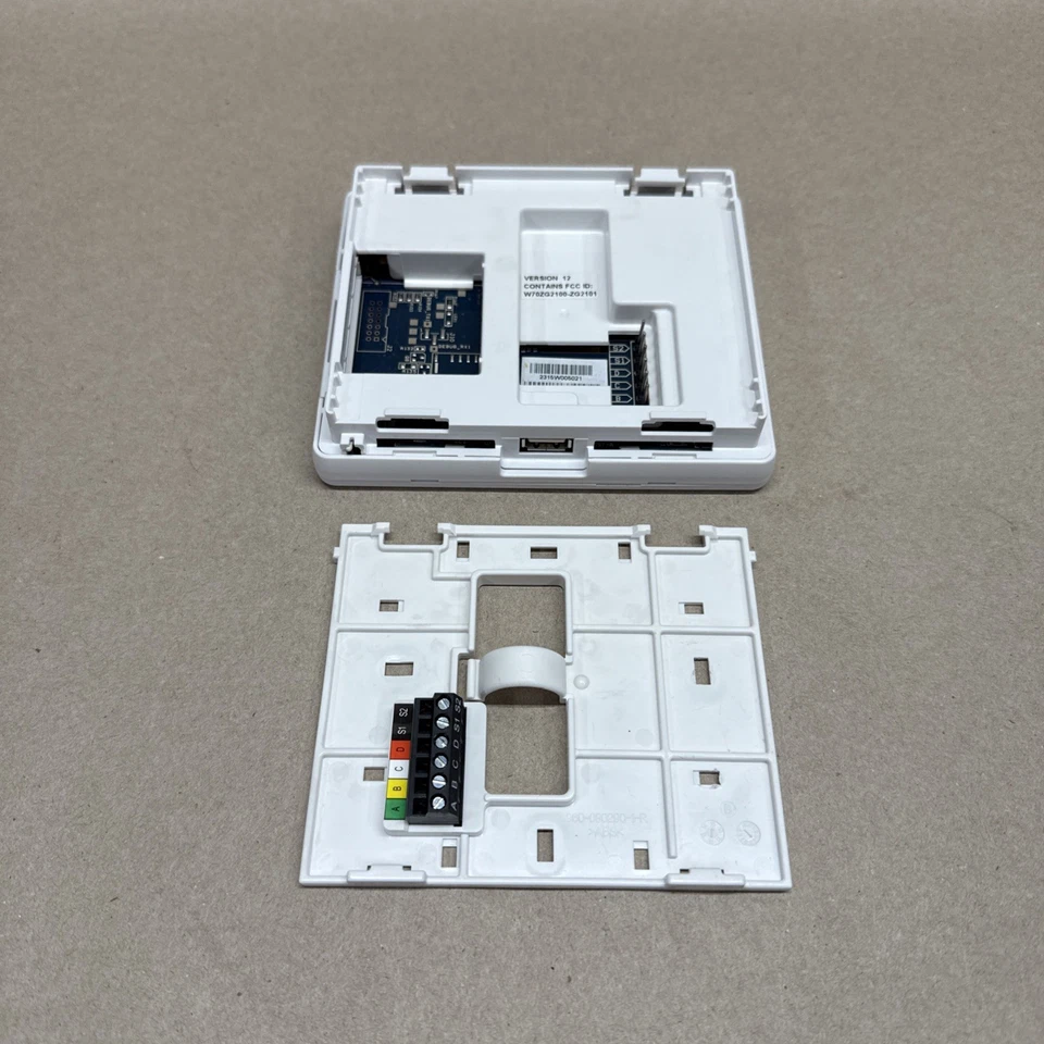 Bryant Evolution Touch Screen WiFi Thermostat SYSTXBBECC01-A T13 - Image 3 of 4