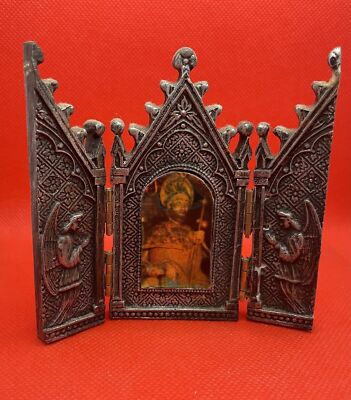 Religiöses Triptychon des metallischen Apostels Santiago. Compostela