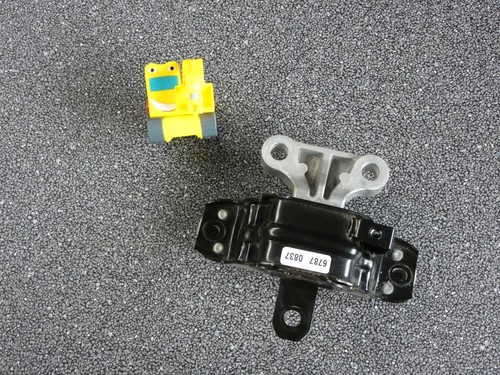 42456787 Motorhalterung Opel Karl Motoraufhängung Motorträger links Original TOP