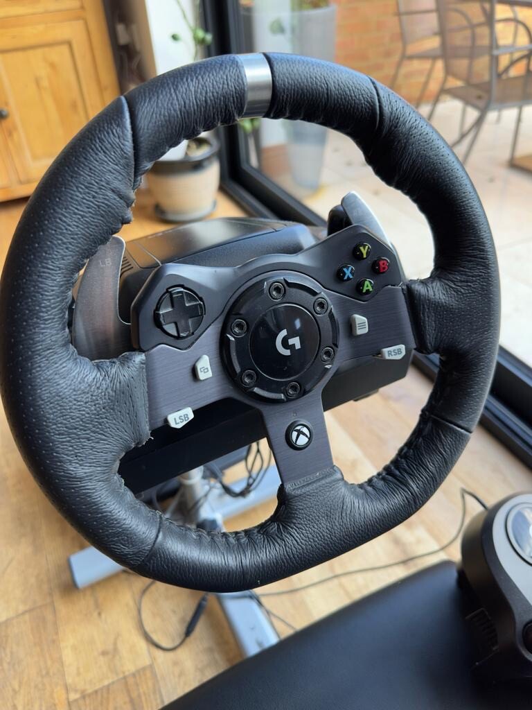 Playseat evolution And Logitech Steering Wheel eBay