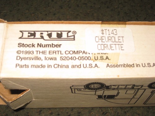 ERTL WHITE GMC cab with Drop Bed trailer 1/64 Scale Diecast metal corvette #T143 - Picture 9 of 10