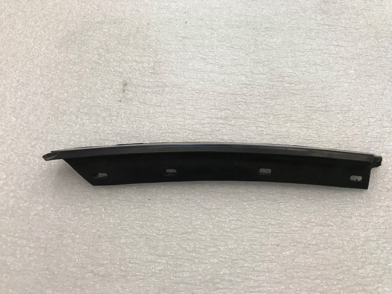 LAMBORGHINI GALLARDO SPYDER PASSENGER RIGHT SIDE ROOF SEAL OEM 400837440