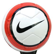 RARE RED NIKE TOTAL 90 AEROW SWIFT 2005-06 F.A PREMIER LEAGUE MATCH BALL SIZE 5