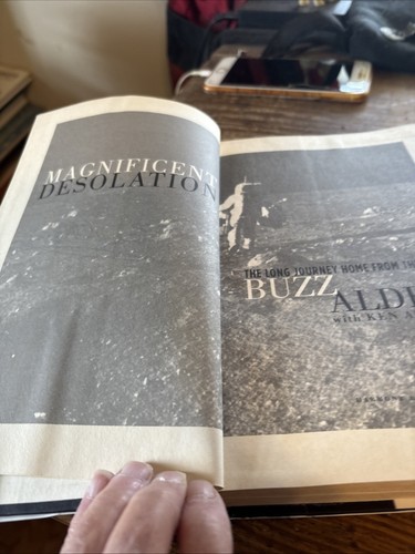 SIGNED 1st/Magnificent Desolation: The Long Journey Home From The Moon Buzz Aldr - Foto 7 di 8
