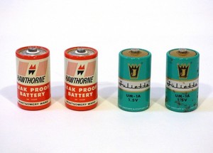1960s Vintage Montgomery Ward HAWTHORNE BATTERIES Pair D CELL Plus Juliette