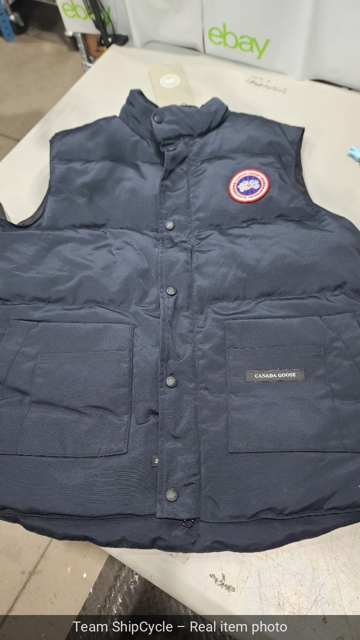 U21233 with tags Canada Goose Basic Outdoor Down Mens jacket Dark blue G1N thumbnail 7