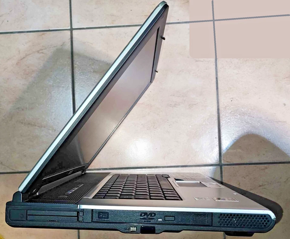 Notebook Portatile Acer Aspire Windows XP Intel AMD USB USB Lan Ram LPT - Immagine 4 di 4