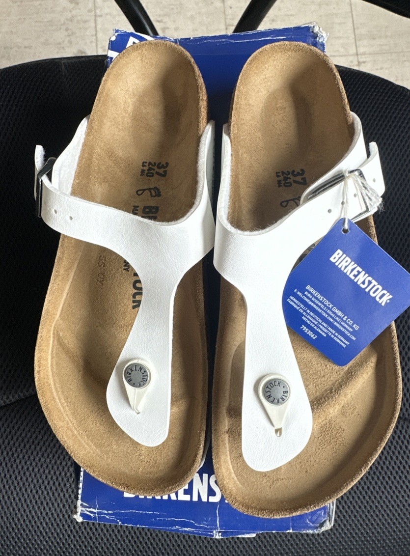 Birkenstock Gizeh BS White Men\'s EU 43/US 10 Regular Birko-Flor Sandals Gizeh Birko-Flor in Color White | BIRKENSTOCK US main image 3