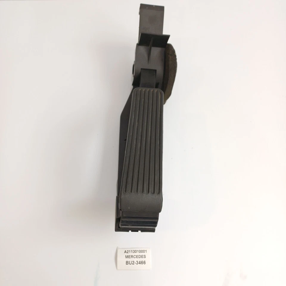 2006-2013 Mercedes-Benz S550 Accelerator throttle pedal A2113010001 - Image 2 of 4