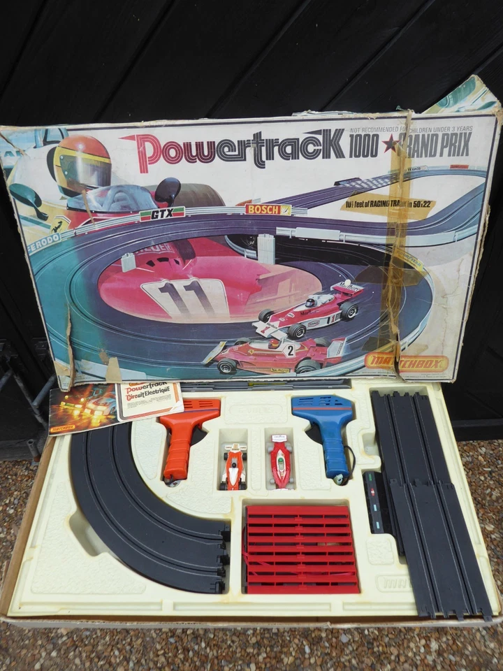 Vintage 1970s Matchbox Powertrack Grand Prix 1000 with 2 F1 Cars - Ferrari + McL - Image 2 of 4