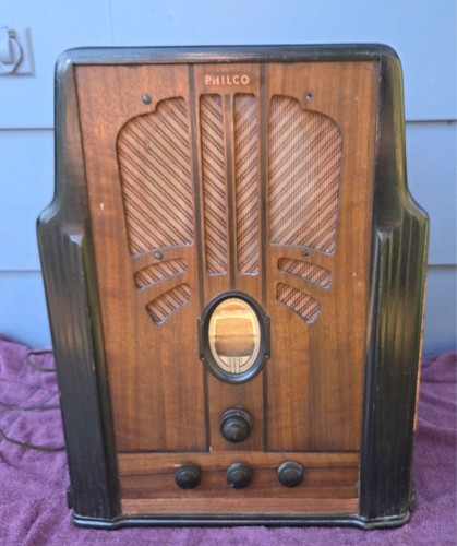 Antique 1936 Philco 640 Tombstone Radio - Powers Up & Static - Project / Parts