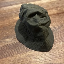 Petit chapeau seau Barbour vintage coton ciré vert doublé tartan made in England