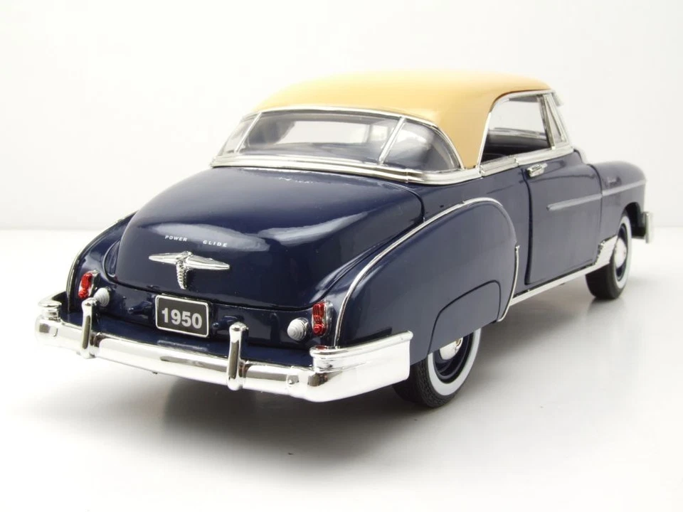 Chevrolet Bel Air 1950 Blu Scuro Beige Modellino Auto 1:18 MotorMax - Immagine 2 di 4