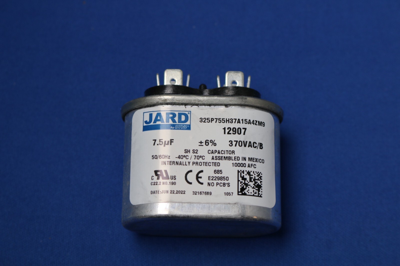 Condensateur Double VIALU 70+7,5 µF 370-440V AC - Pour Moteurs électriques, Rond, Noir