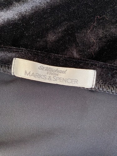 St Michael M&S Top Black Short Sleeve Stretchy Velvet Feel UK 18 Bust 40 inches - Picture 6 of 8