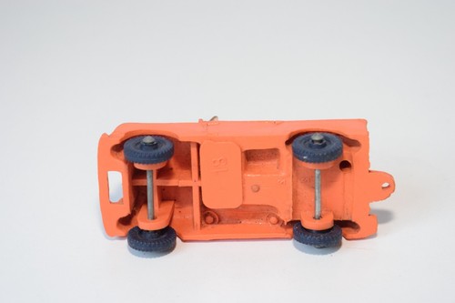 A48 1:43 TOMTE LAERDAL VINYL LAND ROVER PICK UP ORANGE EXCELLENT CONDITION 2 - Picture 7 of 7
