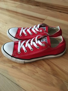 red converse youth size 3