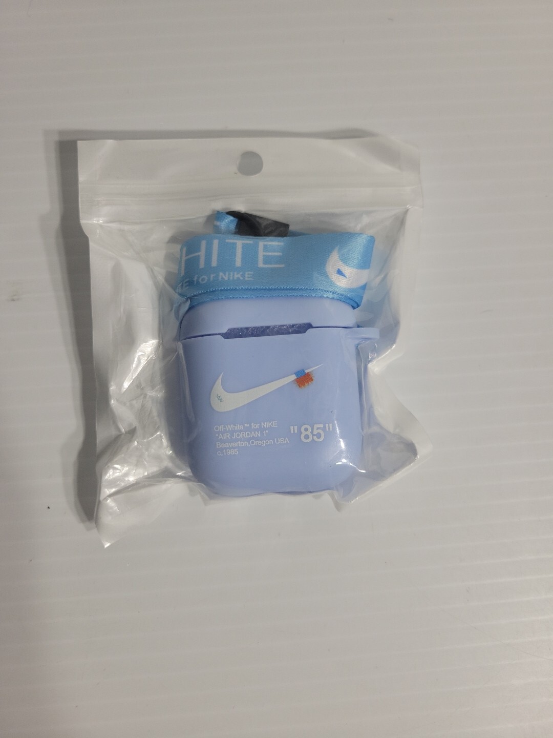 AirPods Gen 1 & 2 Blue Case Keychain with Nike Lanyard Off White-image