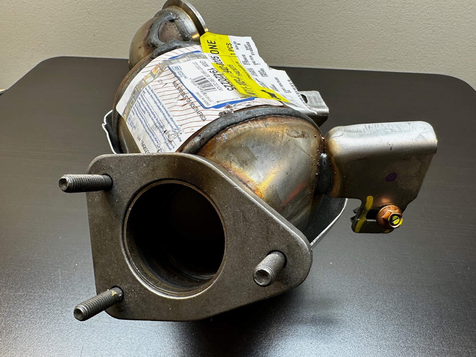 NEW Genuine OEM GM Catalytic Converter 19420225 eBay