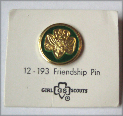 NEW Vintage 1960-79 Girl Scout FRIENDSHIP PIN Gold Eagle International Swap CARD