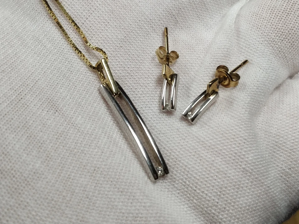 9ct Yellow & White Diamond Pendant And Earrings Set,18''chain, Hallmarked ,375 - Image 2 of 4