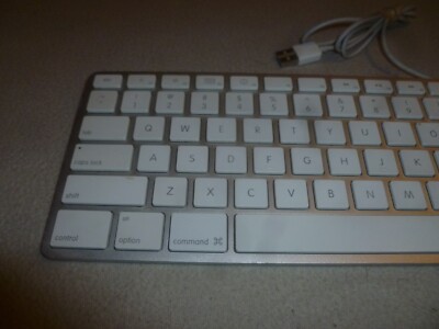 APPLE MAC A1243 WIRELESS BLUETOOTH KEYBOARD GENUINE A 1243 USB
