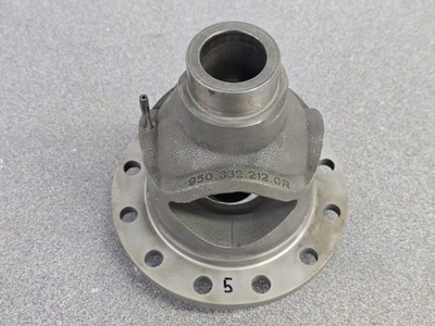 EXCELLENT USED ORIGINAL PORSCHE 911 993 G50 OPEN DIFFERENTIAL HOUSING #5
