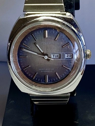 Vintage Timex Viscount Automatic 1976 Mens Watch Day/Date Unique Dial Runs, 2N