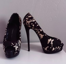 Giuseppe Zanotti Ruched Silk Peep Toe Pumps EU 38 / US 8