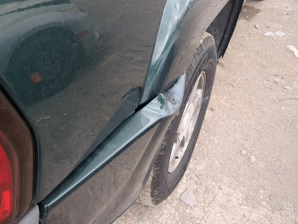 2002-2009 Chevrolet Trailblazer Rear Bumper Assembly Oem D97SM - Image 4 of 4