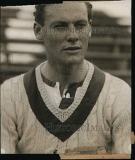 1929 Press Photo Oxford track captain R. Leigh Wood to run quarter mile at Yale