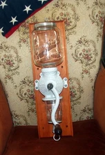 ANTIQUE ARCADE CRYSTAL No. 3 WALL MOUNT CAST IRON COFFEE GRINDER /MILL COMPLETE