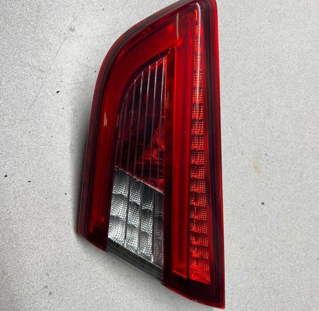 MASERATI GHIBLI REAR RIGHT PASSENGER SIDE INNER TAILLIGHT LIGHT LAMP OEM 14-20✔️