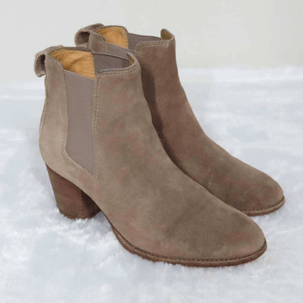Madewell The Regan Pull On Block Heel Ankle Boot Pull On in Tan Suede Size 