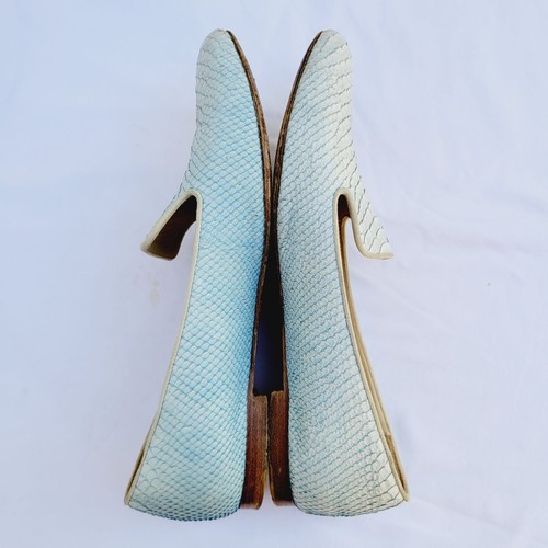 M. Gemi Women's Italian Blue Snake Textured Slip-on Loafer - size 10 - Picture 5 of 9