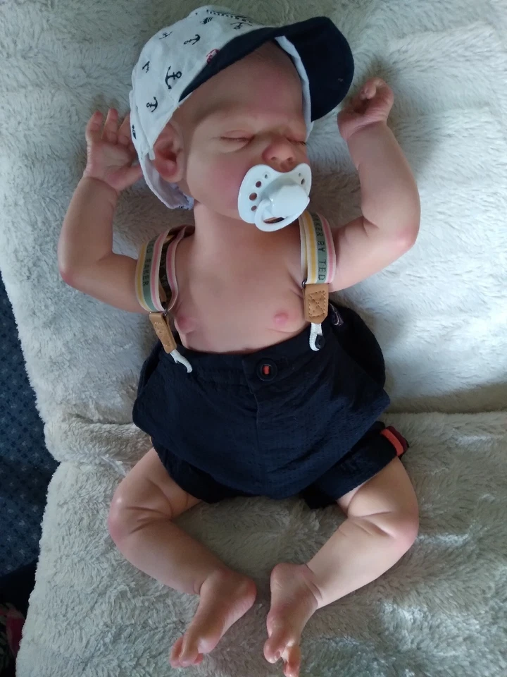 Reborn Baby Doll Gus by Tina Kewy with attached torso REALISTIC boy or girl - Image 4 of 4